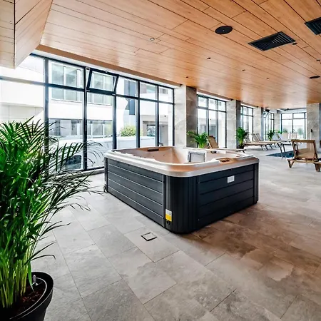 Andreas In Odyssey Pool & Apartamento Năvodari