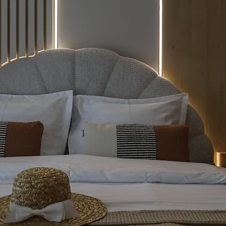 Andreas In Odyssey Pool & Apartamento *