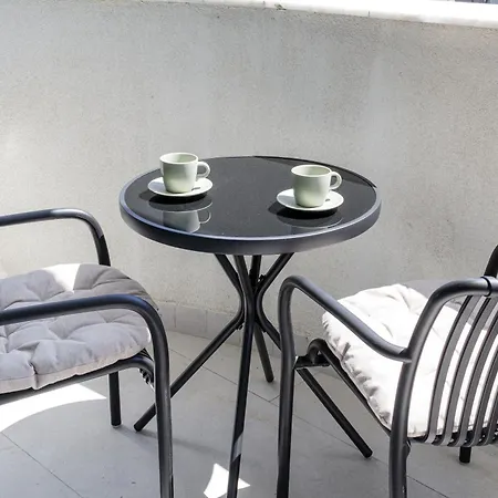 Apartamento Andreas In Odyssey Pool & Năvodari