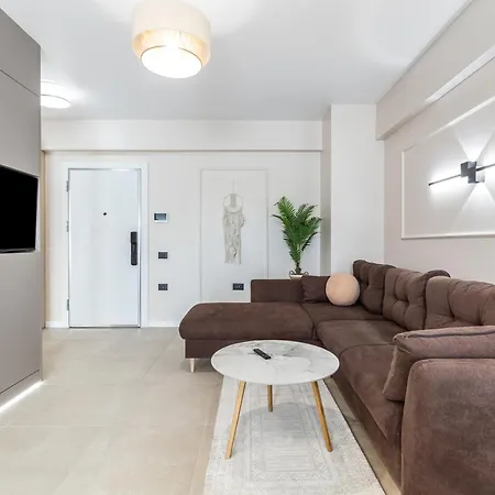 Andreas In Odyssey Pool & Apartamento Năvodari