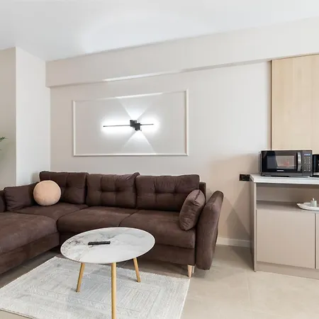 Andreas In Odyssey Pool & * Năvodari