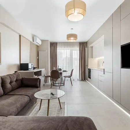 Andreas In Odyssey Pool & * Năvodari