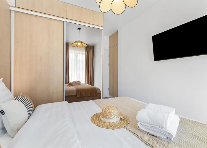 Andreas In Odyssey Pool & * Năvodari