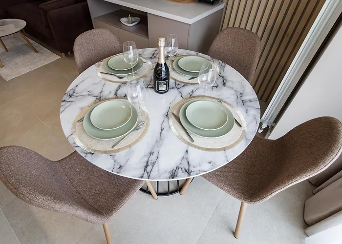 Andreas In Odyssey Pool &