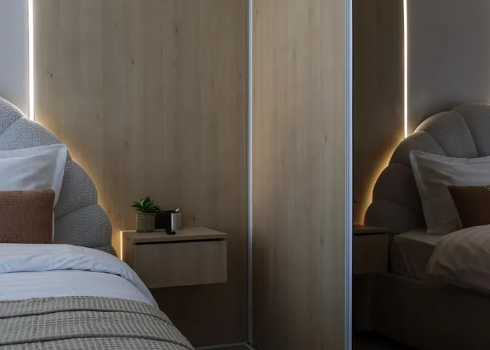 Andreas In Odyssey Pool & * Năvodari