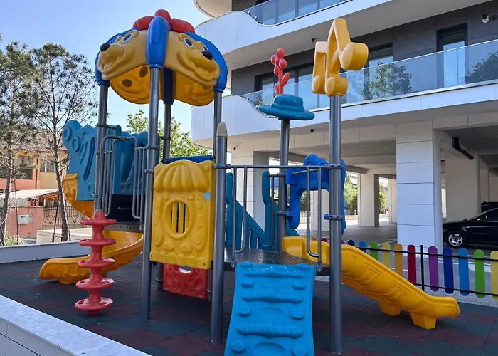 Andreas In Odyssey Pool & Διαμέρισμα Năvodari