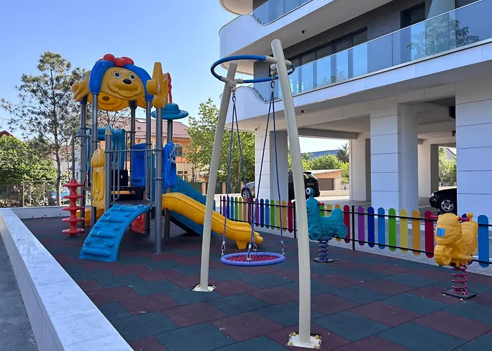 Andreas In Odyssey Pool &